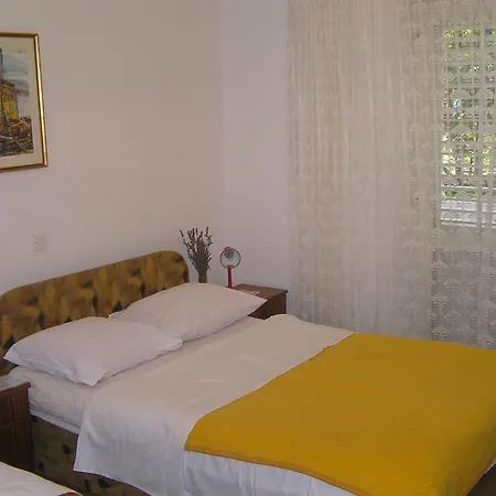 Curin 3* Hvar Town