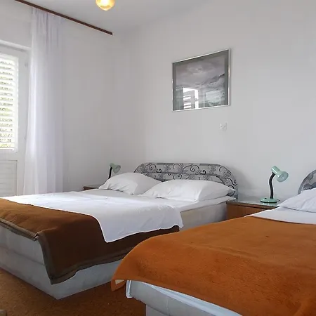 Guest house Curin 3*