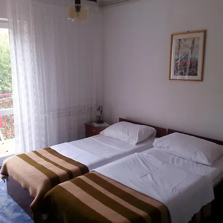 Curin 3* Hvar Town