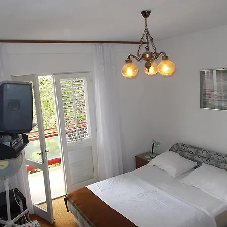 Curin Guest house