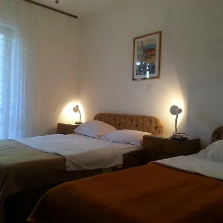 Guest house Curin 3*